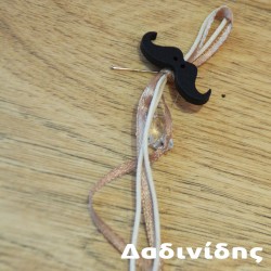 Μαρτυρικά καρφίτσες με ξύλινα μουστάκια ΜΑΡ146 Μαρτυρικά καρφίτσες με ξύλινα μουστάκια ΜΑΡ146