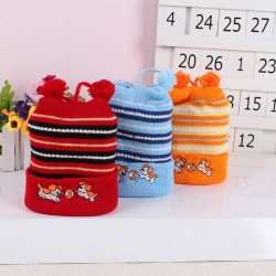 Σκουφάκι πλεκτό με φούντες και κέντημα σκυλάκια ΣΚ191