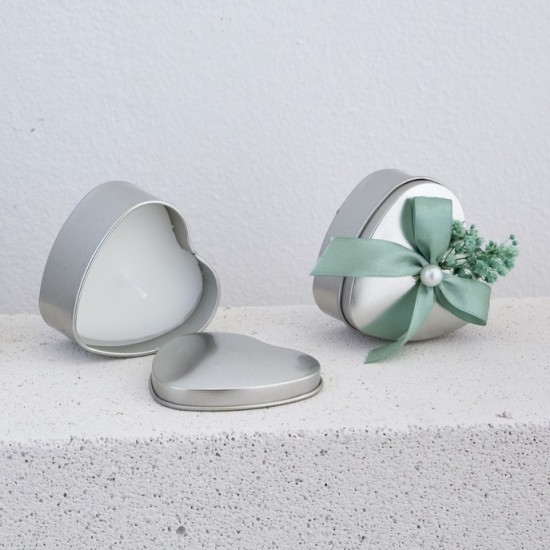 Μπομπονιέρα κεράκι σε μεταλλικό κουτί καρδιά ΜΠΟΝ241