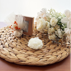 Μπομπονιέρα κεράκι παιώνια σε κουτί με αποξηραμένα ΜΠΟΝ234