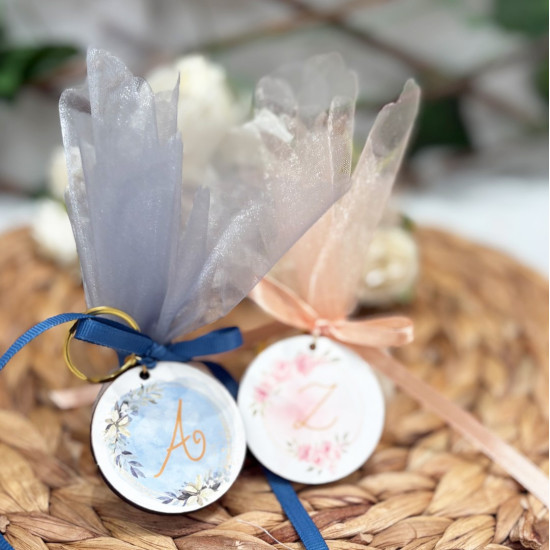 Έτοιμη μπομπονιέρα μπρελόκ με μονόγραμμα ΜΠΟΝ225