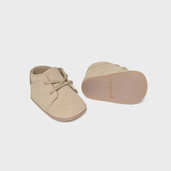 Παπουτσάκι βρεφικό καστόρ Mayoral 9948