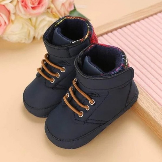 Βρεφικό sneaker μπλε με καρό λεπτομέρεια ΠΑΑ554