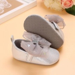 Παπουτσάκι βρεφικό ασημί με φιόγκο ΠΑΚ550