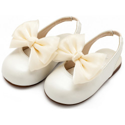Παπουτσάκι βάπτισης Babywalker Bw4852 εκρού ΠΑΚ321 Παπουτσάκι βάπτισης Babywalker Bw4852 εκρού ΠΑΚ321