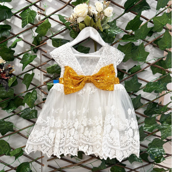 Φόρεμα με ανοιχτή πλάτη και μεγάλο χρυσό φιόγκο Κ1573